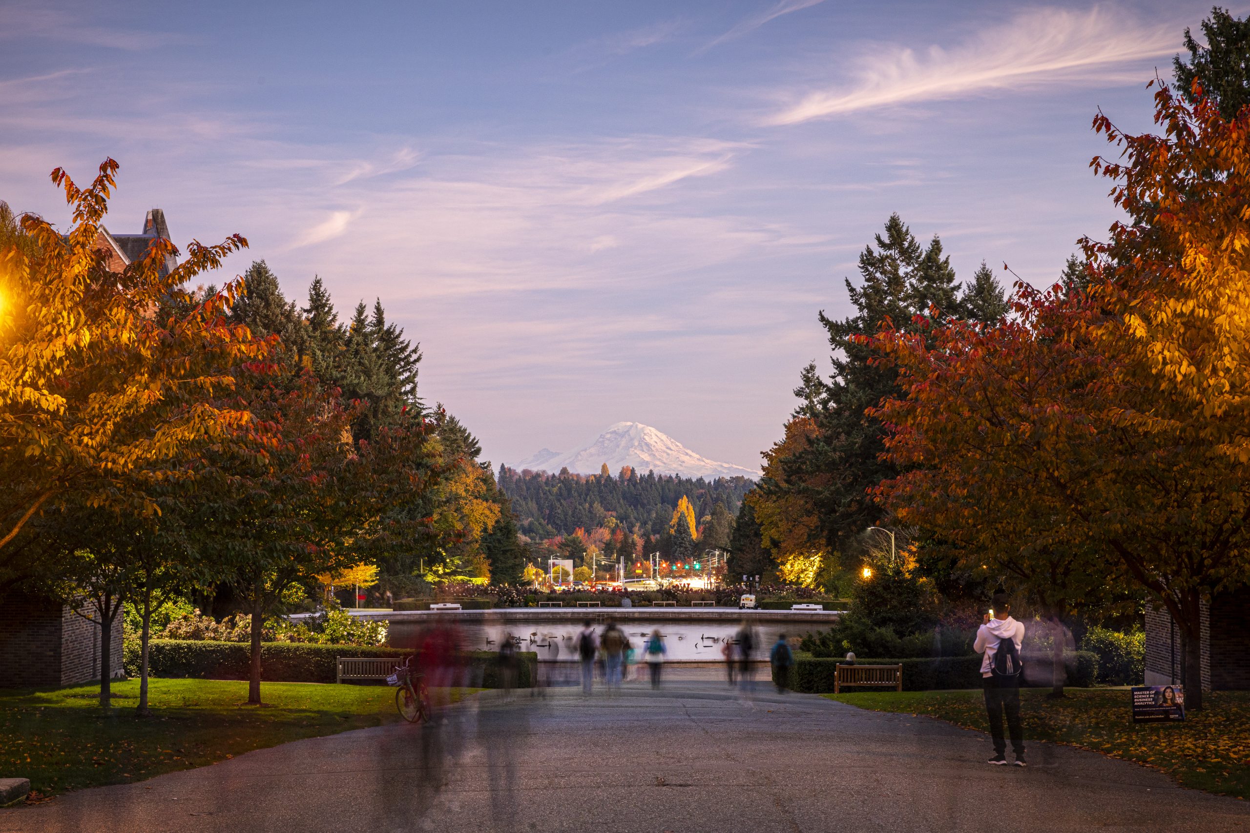 Views of Mt. Rainer and Drumheller Fountain at sunset